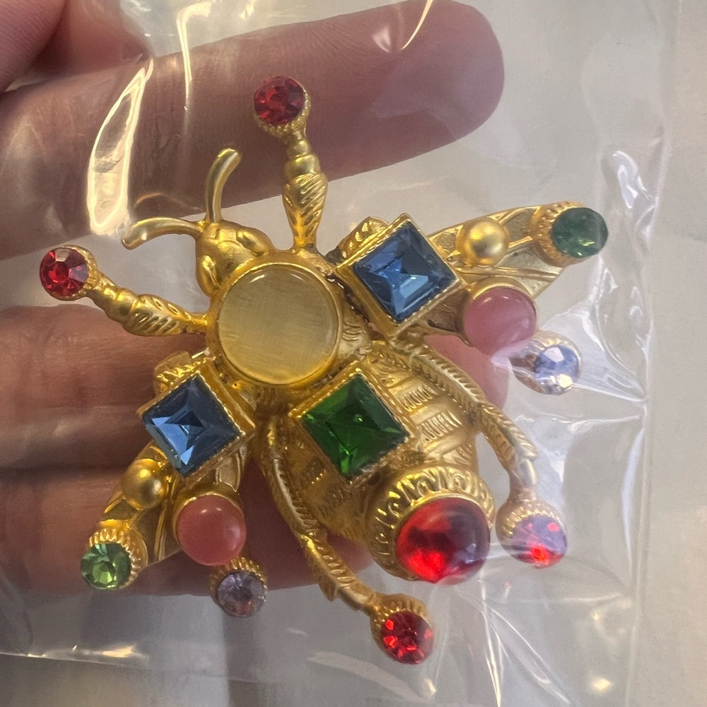 Gold Bee Brooch with Multicolored Gemstones